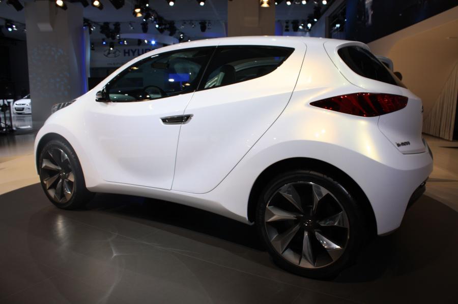  Hyundai ix-metro Concept 2009 года  (фото 9 из 54)